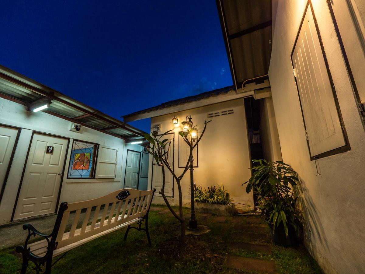 Tommy Huts Hotel Chiang Mai Ngoại thất bức ảnh